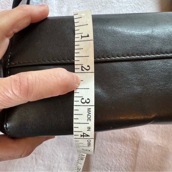 Everlane The Frame Bag in Black Leather - Picture 7 of 9